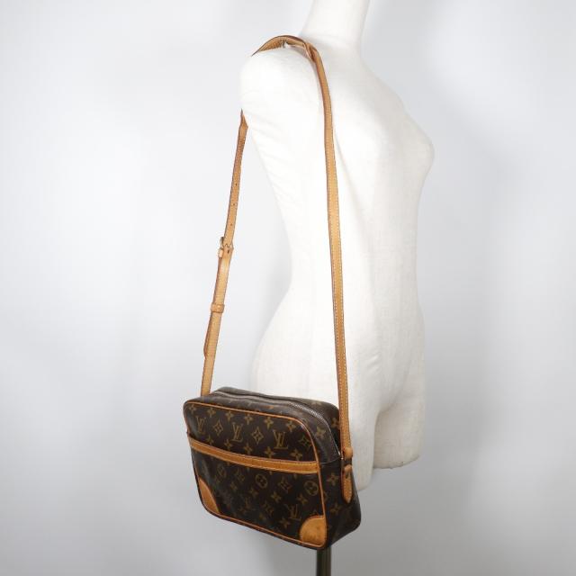 LOUIS VUITTON ルイ・ヴィトン トロカデロ27 モノグラム ショルダー