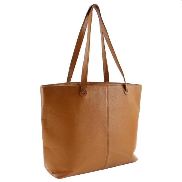 CHANEL シャネル ロゴチャーム レザー 茶 トートバッグ レディース