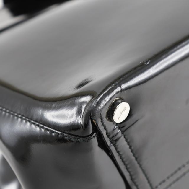 Salvatore Ferragamo サルヴァトーレフェラガモ ヴァラ パテントレザー 黒 ハンドバッグ_3