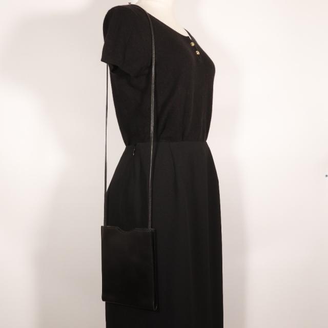 HERMES エルメス オニメトゥ カーフ 黒 ショルダーバッグ ユニセックス