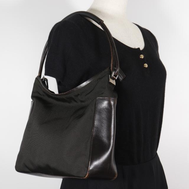 GUCCI グッチ 001.3766 ナイロンキャンバス 黒 ショルダーバッグ レディース 【中古】_17