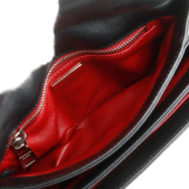 【PRADA】プラダ チェーンショルダー パンチング ナイロン 黒 レディース ショルダーバッグ PRADA - 【PRADA】プラダ チェーンショルダー パンチング ナイロン 黒