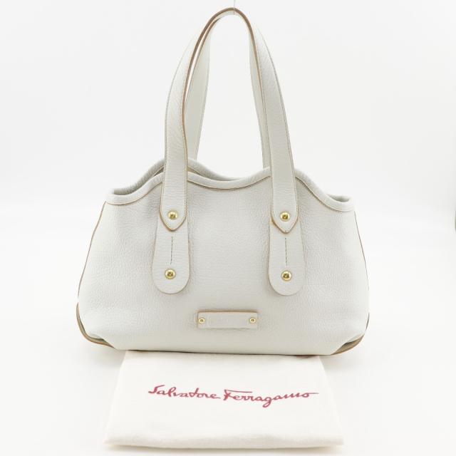 Salvatore Ferragamo サルヴァトーレフェラガモ AU-21 7286 カーフ 白
