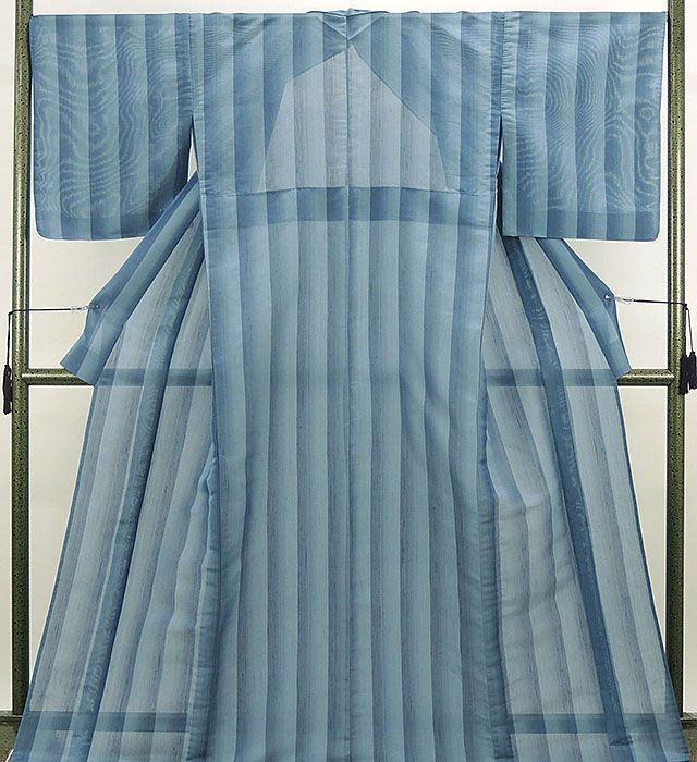 夏物  紬 新品仕立済 正絹 夏物 蕪重織物謹製 夏織物夏陰 縦縞ぼかし 紗紬 新品  仕立て上がり  着物