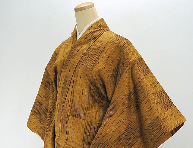 紬 正絹 格子幾何模様 紬 美品  リサイクル  着物 紬 正絹 格子幾何模様 紬 美品 リサイクル 着物 紬 正絹 幾何花模様