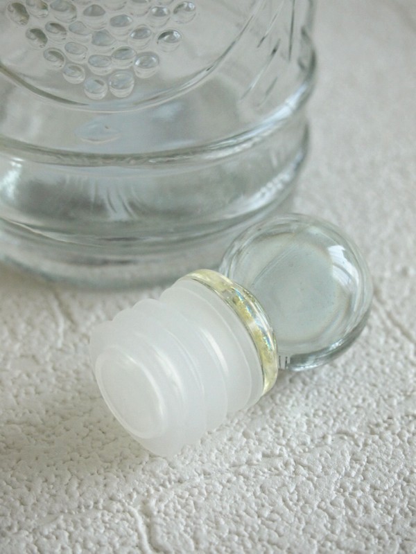 インテリア雑貨 クラシカル ガラスボトル レリーフ アンティーク調の通販はau Pay マーケット 雑貨屋カンフィ