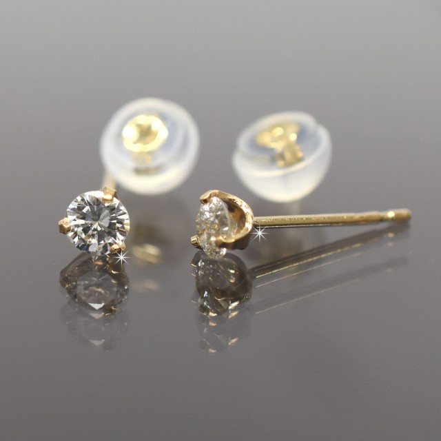 K18 　18金　イエローゴールド　シンプル3本爪タイプ　ダイヤモンド 一粒ピアス　直径3.0ｍｍ　ダイヤ 0.2ｃｔ