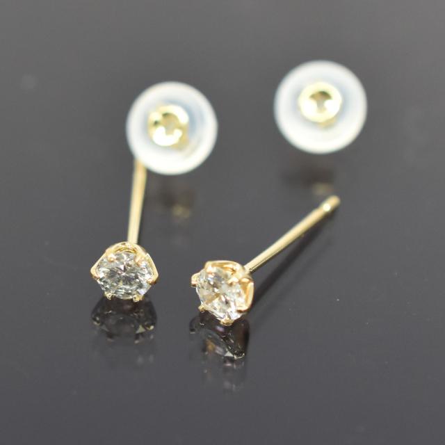 K18 　18金　イエローゴールド　シンプル6本爪タイプ　ダイヤモンド 一粒ピアス　直径3.3ｍｍ　ダイヤ 0.3ｃｔ_2