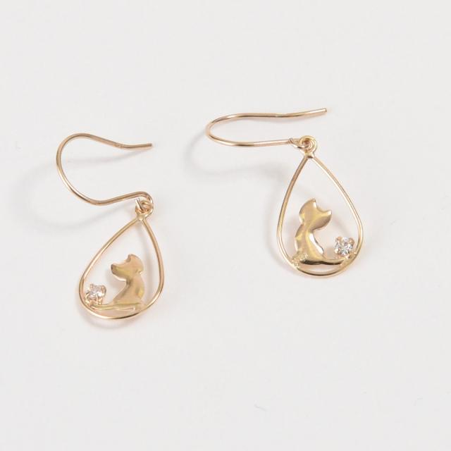 ねこ大好き！Ｋ10　10金　イエローゴールドキュービックピアス 5,382円