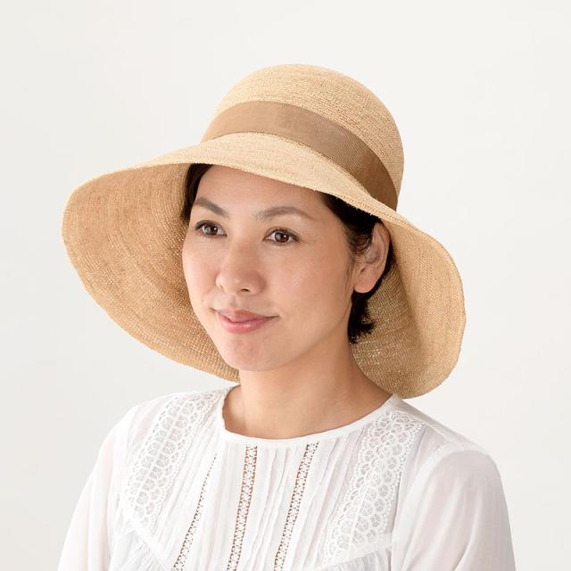 田中帽子店 Fiona フィオナ ラフィア つば広リボン キャペリン 57 5cm 60cm レディース Uk H091の通販はau Pay マーケット 革小物と帽子の専門店 ３ｒｄ ｆｌｏｏｒ