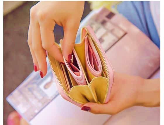 コンパクトだけど小分けできる万能オシャレ財布 ピンク かわいい金のハートのモチーフはジッパーにもの通販はau Pay マーケット Unveil