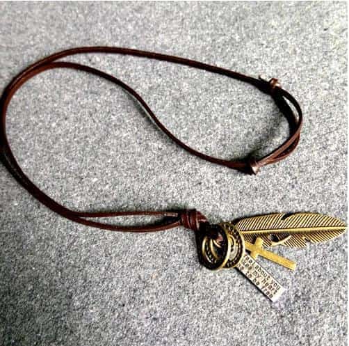 フェザーネックレス ゴールド ブラウン 革ひも 長さ調節可能 メンズ 人気の通販はau Pay マーケット Unveil