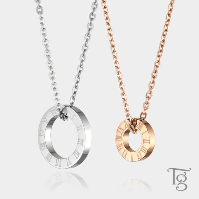 ペアネックレス 2本セット 金属アレルギー ステンレス サージカルステンレス 刻印 クリスマス プレゼント 贈り物 ギフト ローマ数字 合わせデザイン シンプル おしゃれ リング型 ペンダント 316L スティールシルバーカラー ローズゴールドカラー(lstn019pair)の通販は 7,790円
