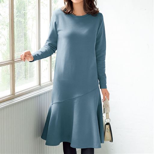 レディースファッション レディース ワンピース バーゲン 裏起毛裾フレアワンピース 4l 5l 6l 3357 の通販はau Pay マーケット セシール