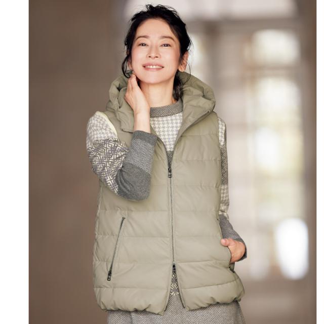 トップス ベスト ジレ レザー調素材 フーディーダウンベスト 313903の通販は