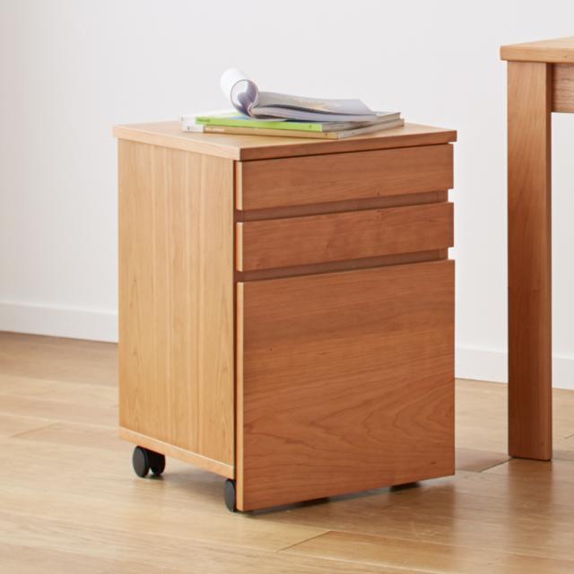 机 サイド 脇机 Urthr（ウルズ）モダンナチュラルシリーズ サイドチェスト H56903の通販は