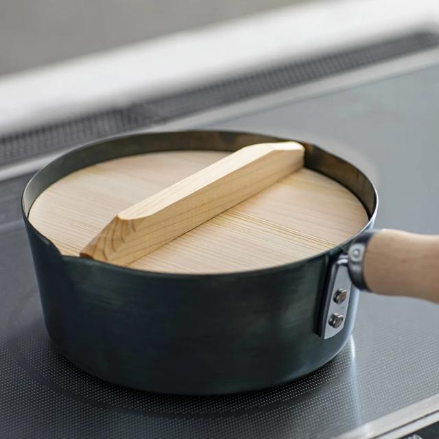 ≪単品≫ 鉄分もおいしさも足し加える！ 鉄の片手なべCOTETSU/コテツ【18糎】 鍋 フライパン 片手なべ 出どころ食麺麭 652611