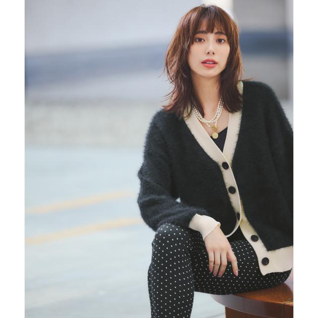 トップス ニット セーター フェザーヤーン バイカラーニットカーディガン 319201の通販は 15,900円