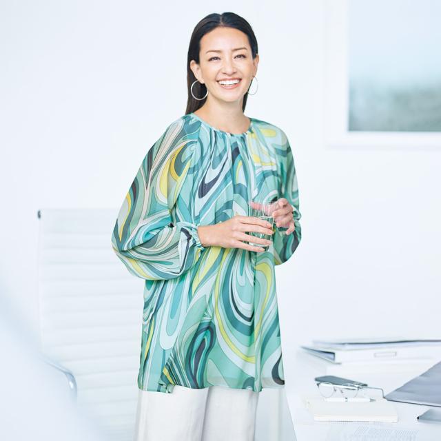 流線柄プリント タックギャザー シフォン ブラウス シャツ ブラウス 185801
