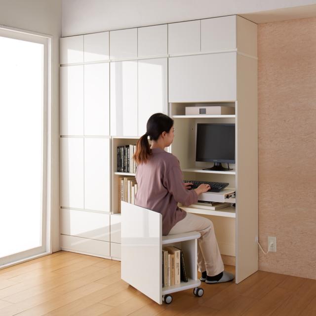 本棚 ラック パソコンラック 【パモウナ社製】使いやすさを考えた美しいシステム収納 パソコンデスクキャビネット 幅60cm 530707の通販は