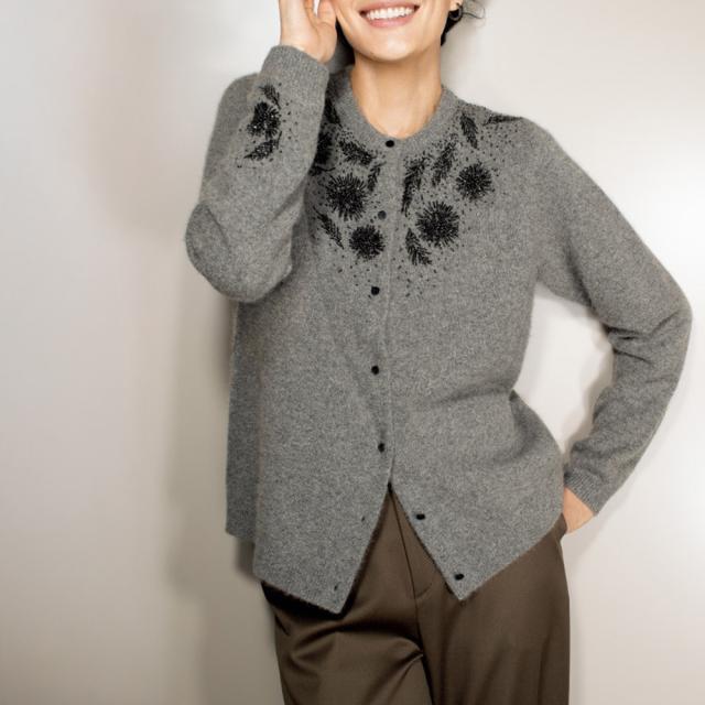 フォックス混 ビーズ刺しゅうカーディガン ファッション ニット セーター PC5541