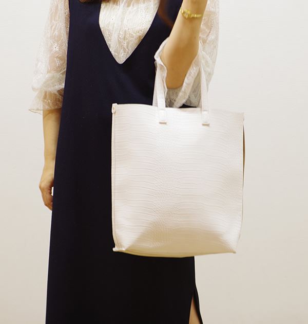 Rootote ルートート トートバッグ 通販 トートバッグ アーキャトル 合成皮革 クロコ型押し 通勤 通学 大学生 バッグ カバンの通販はau Pay マーケット Backyard Family インテリアタウン Au Pay マーケット店