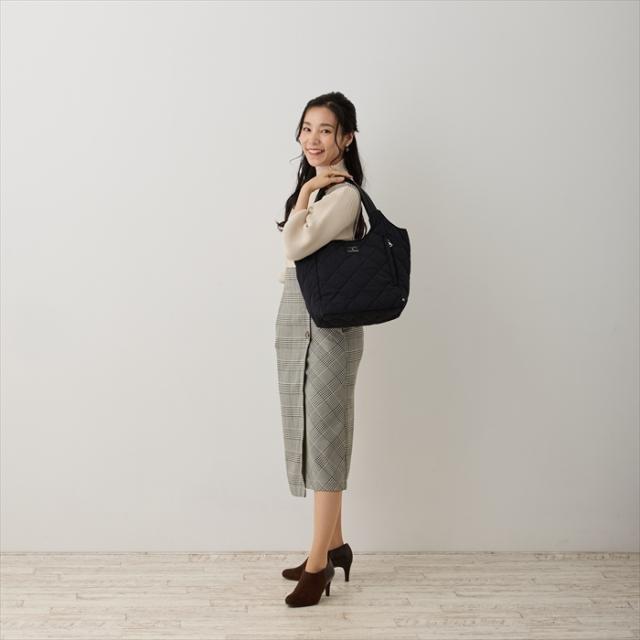 ルートート トートバッグ ROOTOTE 1331 通販 トートバック レディース 通勤 通学 軽量 軽い 撥水 自立 仕切り 肩掛け ナイロン キルティング おしゃれ 可愛い ROUND Parootie Quilt LT.ラウンド.パルーティ.キルト-Cの通販は