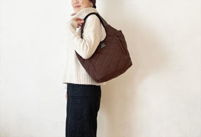 ルートート トートバッグ ROOTOTE 1331 通販 トートバック レディース 通勤 通学 軽量 軽い 撥水 自立 仕切り 肩掛け ナイロン キルティング おしゃれ 可愛い ROUND Parootie Quilt LT.ラウンド.パルーティ.キルト-Cの通販は
