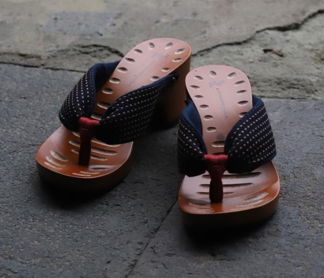 げたのみずとり hitete ハイテテ KCCシリーズ KCC-14 刺し子織・紺／紺