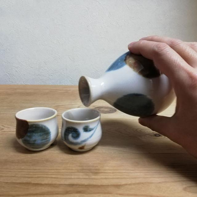 筆青 酒器揃 Brush Blue クーポン配布中 取寄品 おちょこ お猪口 徳利 とっくり 盃 杯 かわいい 可愛い おしゃれ 晩酌 酒器セットの通販はau Pay マーケット キッチン用品 食器のowl Kitchen