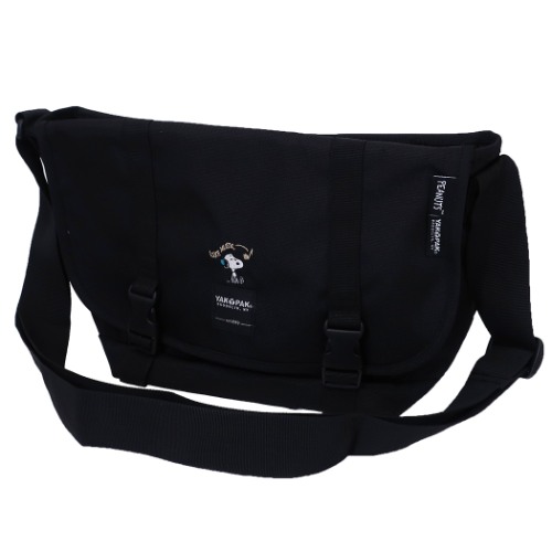 スヌーピー Yakpak ショルダーバッグ メッセンジャーバッグ Like Music ピーナッツ 45 25 14cm キャラクター グッズ 送料無料の通販はau Pay マーケット シネマコレクション 5400円以上で送料無料