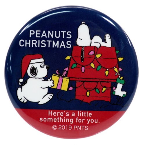 スヌーピー 缶バッジ Xmas ビッグ カンバッジ プレゼント ピーナッツ 直径5 6cm キャラクター グッズ メール便可の通販はau Pay マーケット シネマコレクション 5400円以上で送料無料