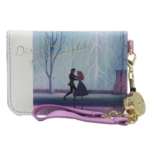 眠れる森の美女 オーロラ姫 定期入れ オープン パスケース フィルムアートシリーズ ディズニープリンセス メール便可の通販はau Pay マーケット シネマコレクション 5400円以上で送料無料