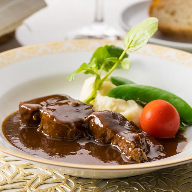 モルソー 秋元さくらシェフ監修 牛ほほ肉の赤ワイン煮込み フレンチ ビーフ シチュー ギフト お取り寄せ グルメ 産直の通販はau Pay マーケット おとなの週末お取り寄せ倶楽部 Au Pay マーケット店