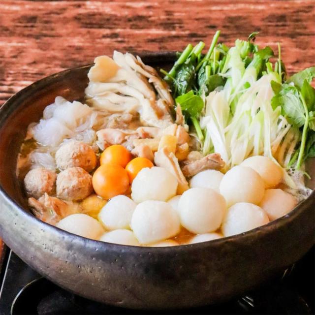 秋田名物 比内地鶏だまこ鍋（3〜4人前） 郷土料理 あきたこまち だまこ餅 野菜付 セット 比内地鶏 もも肉 スープ お取り寄せ ギフト 贈答 鍋