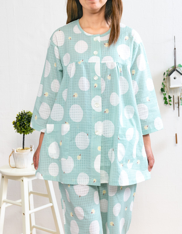 日本製 母の日ギフト 肌に優しい綿100 パジャマ レディース 夏 長袖 前開き 涼しい空羽織生地を使用 蛍柄 初夏 夏向き商品の通販はau Pay マーケット 部屋着の時間