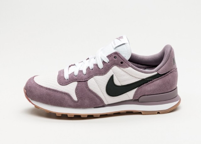 インターナショナリスト ナイキ スニーカー Nike Internationalist Taupe Grey Armory Navy Lite Orewood Browの通販はau Pay マーケット World Ships