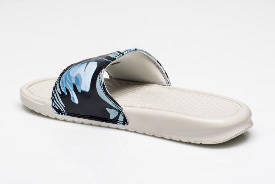 最新 海外限定モデル サンダル ナイキ ベナッシ メンズ レディース Nike Benassi Ultra Premium Slide の通販はau Pay マーケット World Ships