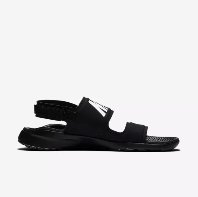 sandal nike tanjun