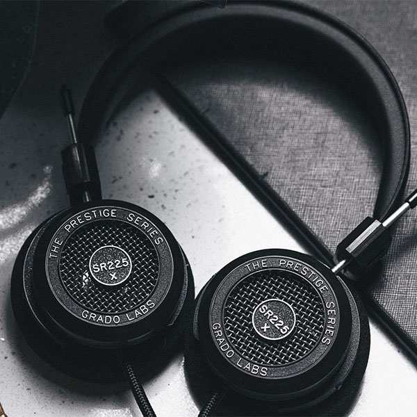 2024新入荷 GRADO SR-60e 最終値下げ 有線ヘッドホン ヘッドフォン 