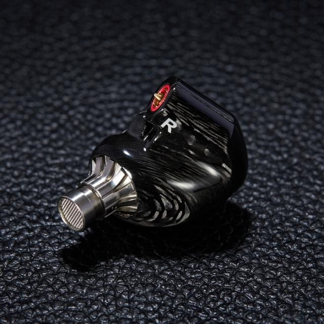 acoustune HS1900X 鎬 【有線イヤホン】 日本刀のような鋭さと精巧さ- Acoustuneのハイエンド有線