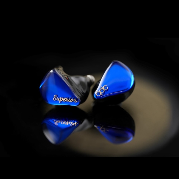 【美品】qdc SUPERIOR BLUE 有線イヤホン qdcのエントリーモデル「superior（スーペリア）」が凄すぎた
