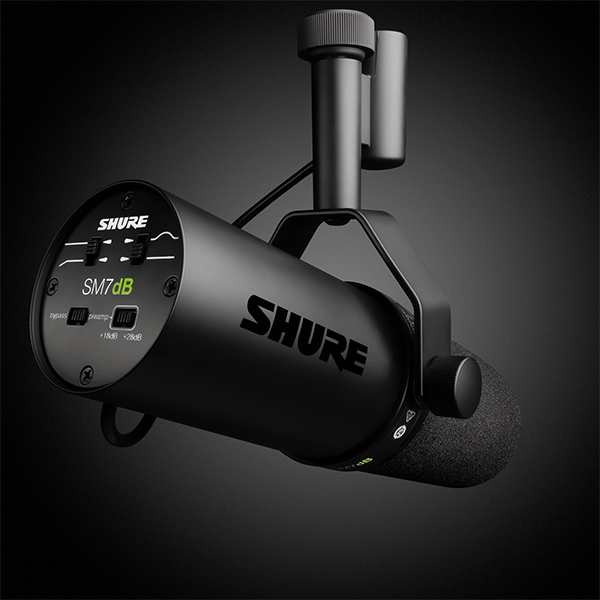 (お取り寄せ) SHURE　SM7dB ダイナミックボーカルマイクロホン シュア ボーカル 内蔵プリアンプ搭載 マイク