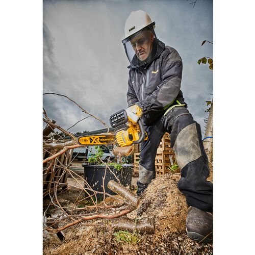 スタンレーブラック・アンド・デッカー（BLACK＋DECKER）　ＤＥＷＡＬＴ　１８Ｖチェーンソー（２５ｃｍ）　【品番：DCM565P1-JP】_2