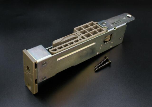 DAIKEN　内蔵開き戸ダンパー 扉側本体 右 交換用　【品番：PQDNHDHR】