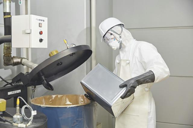 ショーワグローブ　フッ素ゴム製化学防護手袋 10/XL　ブラック　【品番：4901792039949】_6