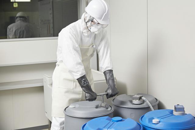 ショーワグローブ　フッ素ゴム製化学防護手袋 10/XL　ブラック　【品番：4901792039949】_8