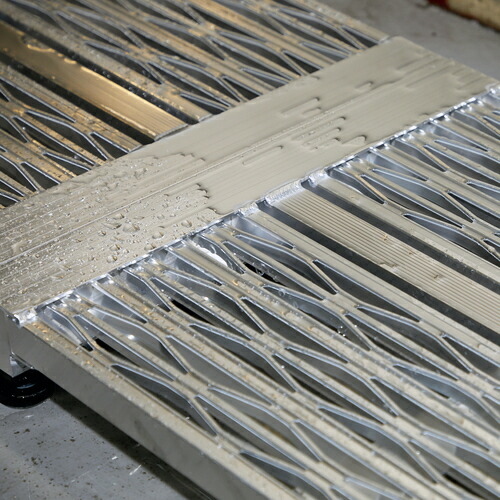 トラスコ中山（TRUSCO）　TRUSCO　低床式アルミ製ステップ　グレーチング仕様　６００Ｘ６００ＸＨ９０〜１２０　【品番：TFSG-0660AL】_2