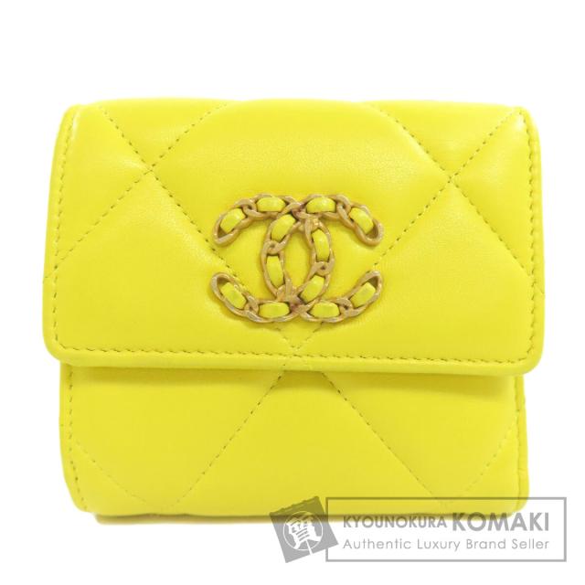 シャネル CHANEL シャネル19 三つ折り財布 ココマーク ゴールド金具 