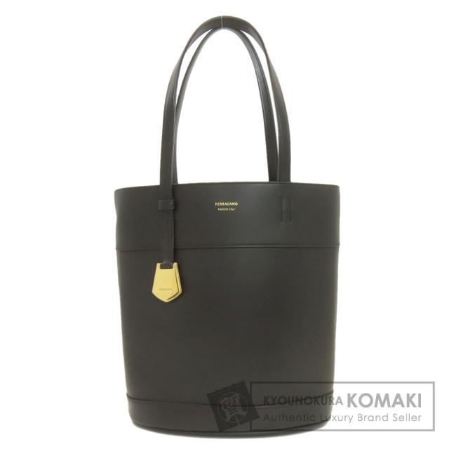 サルヴァトーレフェラガモ Salvatore Ferragamo  ロゴ  トートバッグ レザー レディース  中古